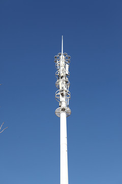 中國(guó)移動(dòng)信號(hào)塔 通訊網(wǎng)絡(luò)的堅(jiān)實(shí)脊梁